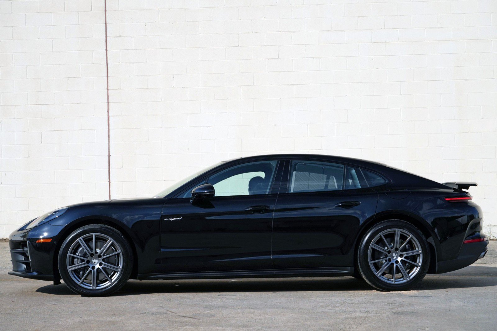 Used 2025 Porsche Panamera 4 E-Hybrid AWD/4WD image 9