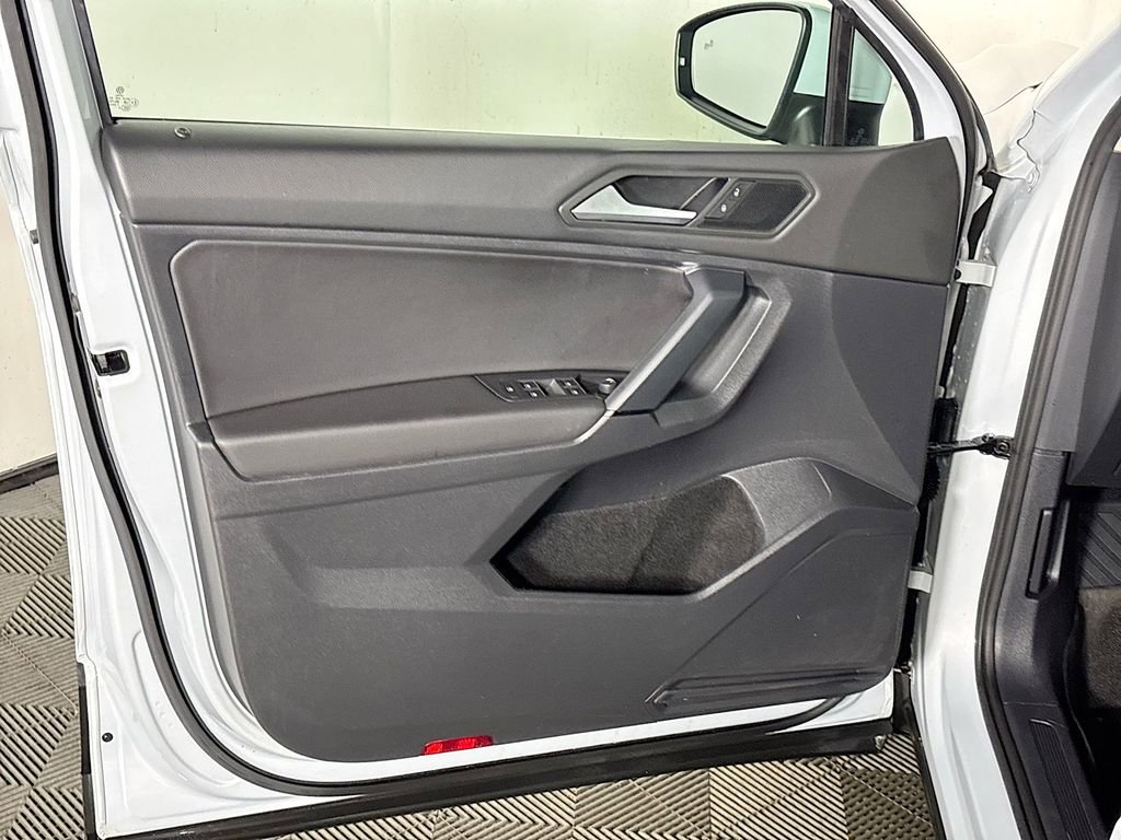 Used 2019 Volkswagen Tiguan SE AWD/4WD image 10