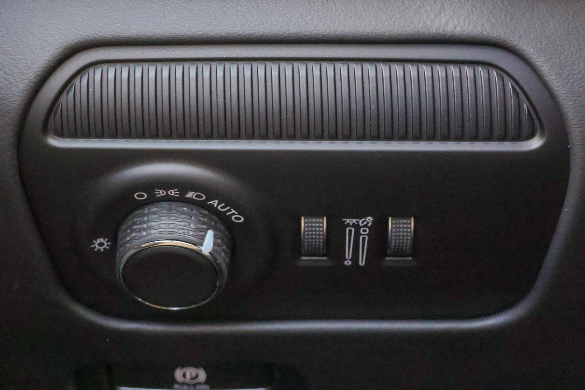 New 2026 Jeep Grand Wagoneer Summit AWD/4WD image 31