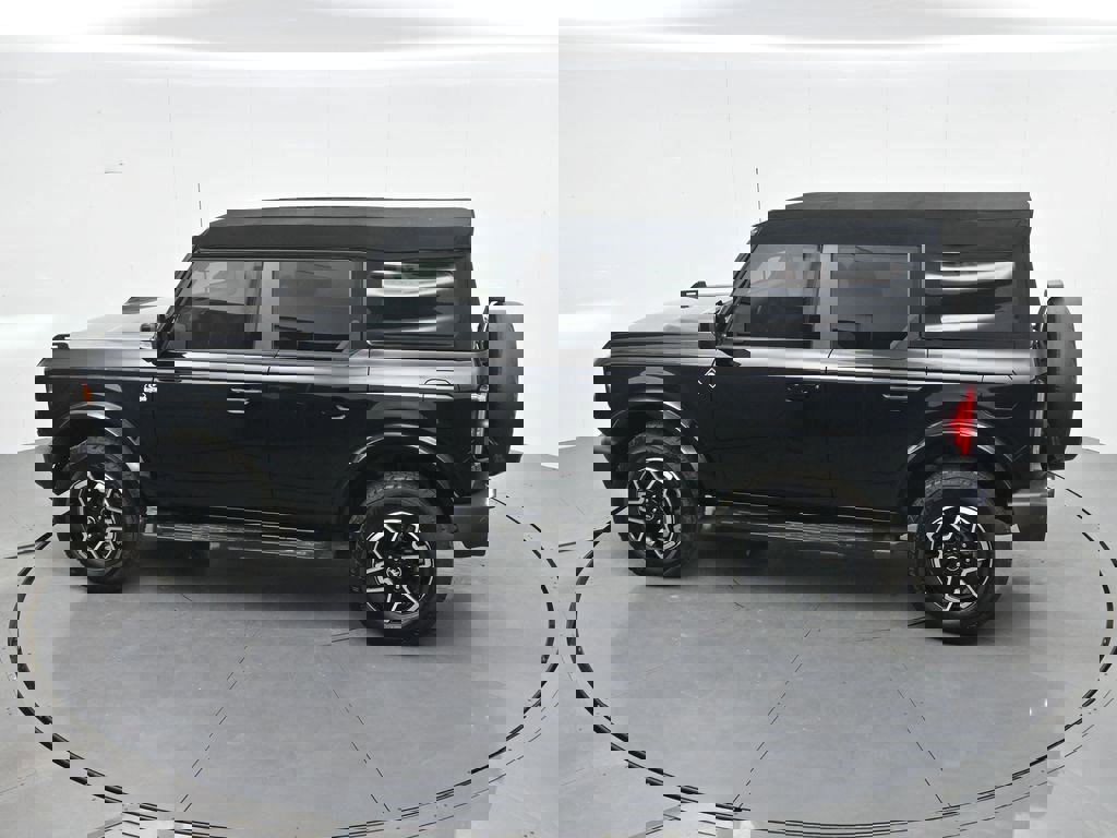 Used 2023 Ford Bronco Outer Banks image 27