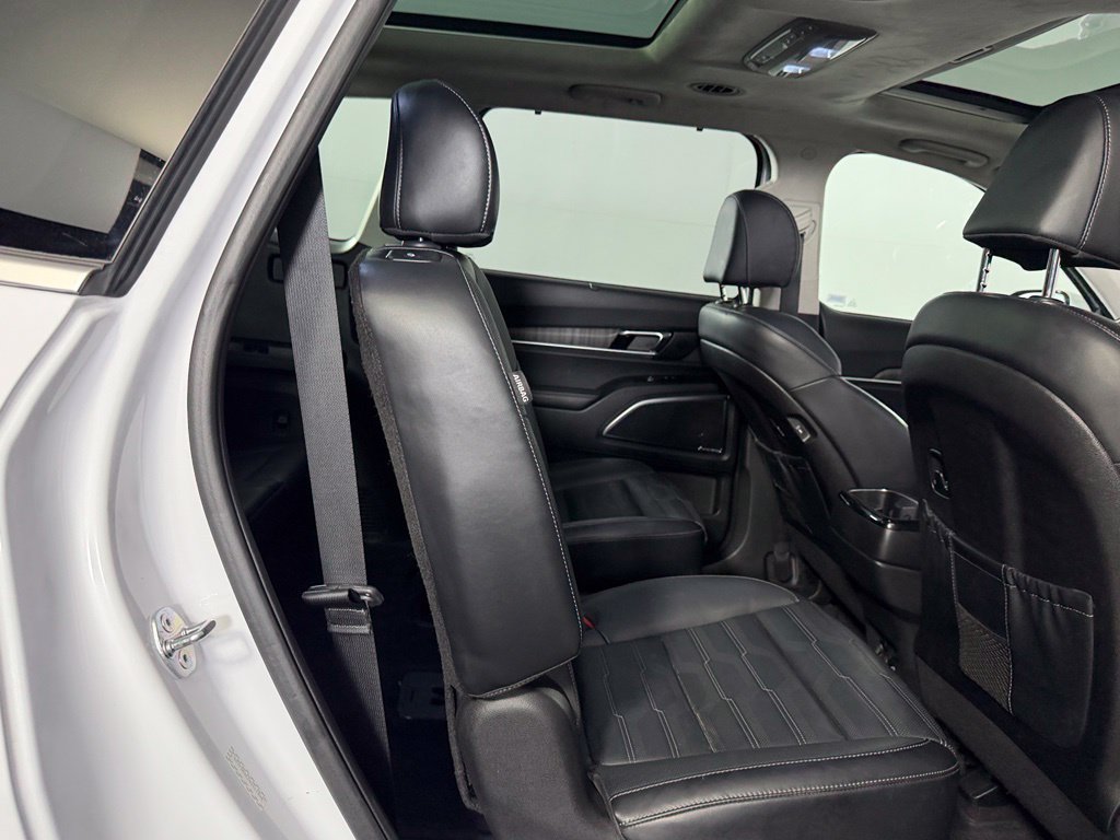 Used 2024 Kia Telluride SX Prestige w/ Towing Package AWD/4WD image 19