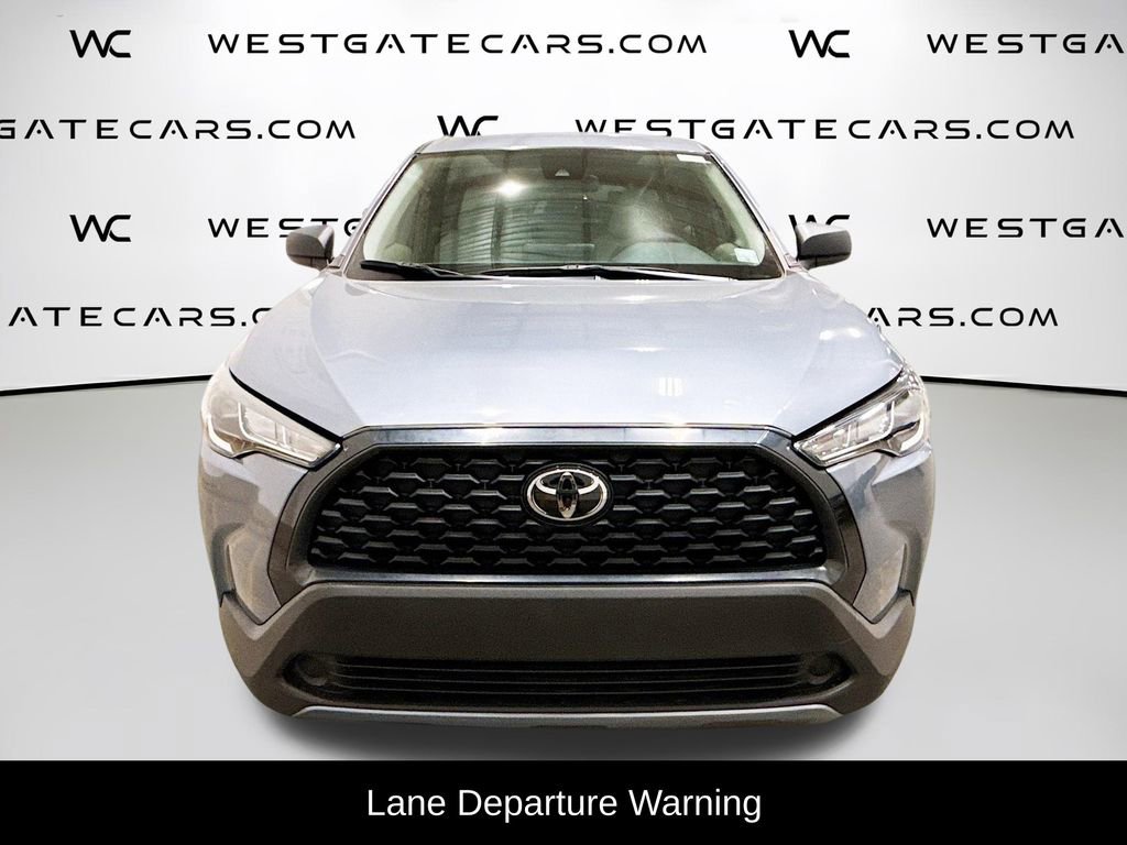 Used 2022 Toyota Corolla Cross L image 4