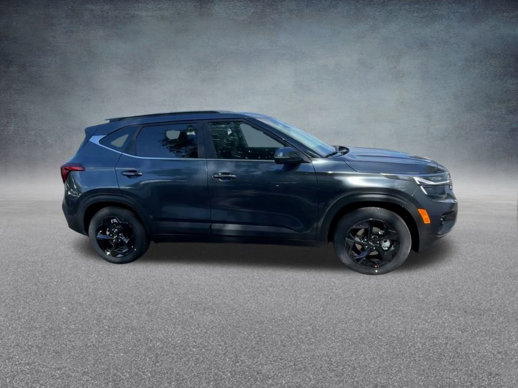 Used 2026 Kia Seltos EX w/ EX Sunroof Package image 28