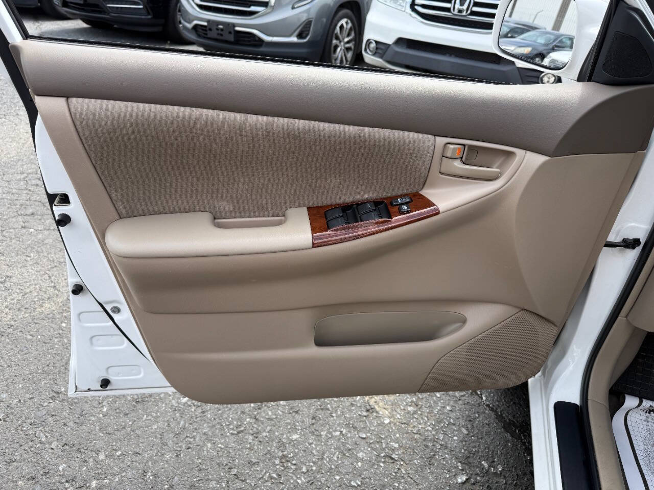 Used 2005 Toyota Corolla LE FWD image 15