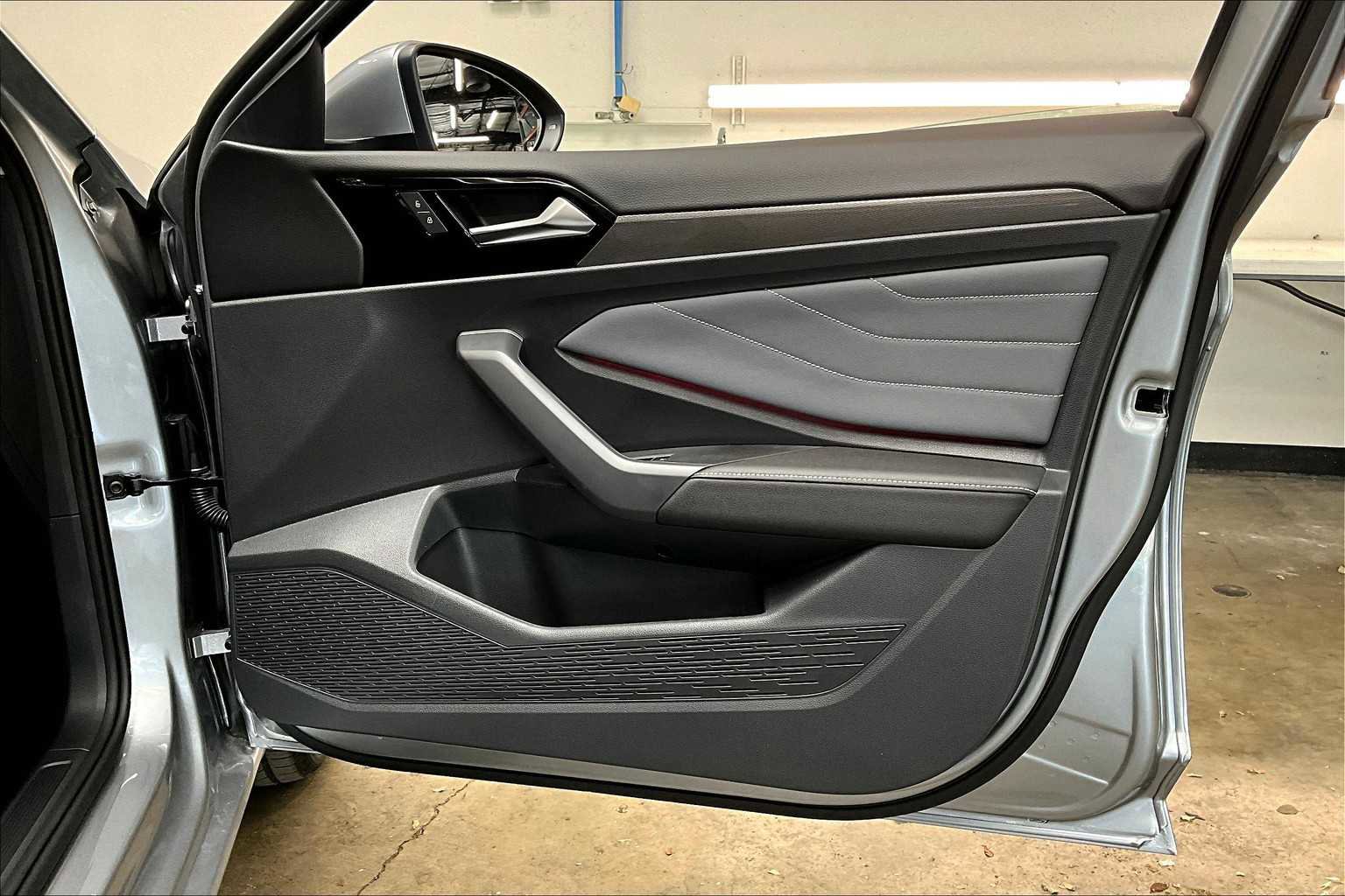 New 2025 Volkswagen Jetta SEL image 27