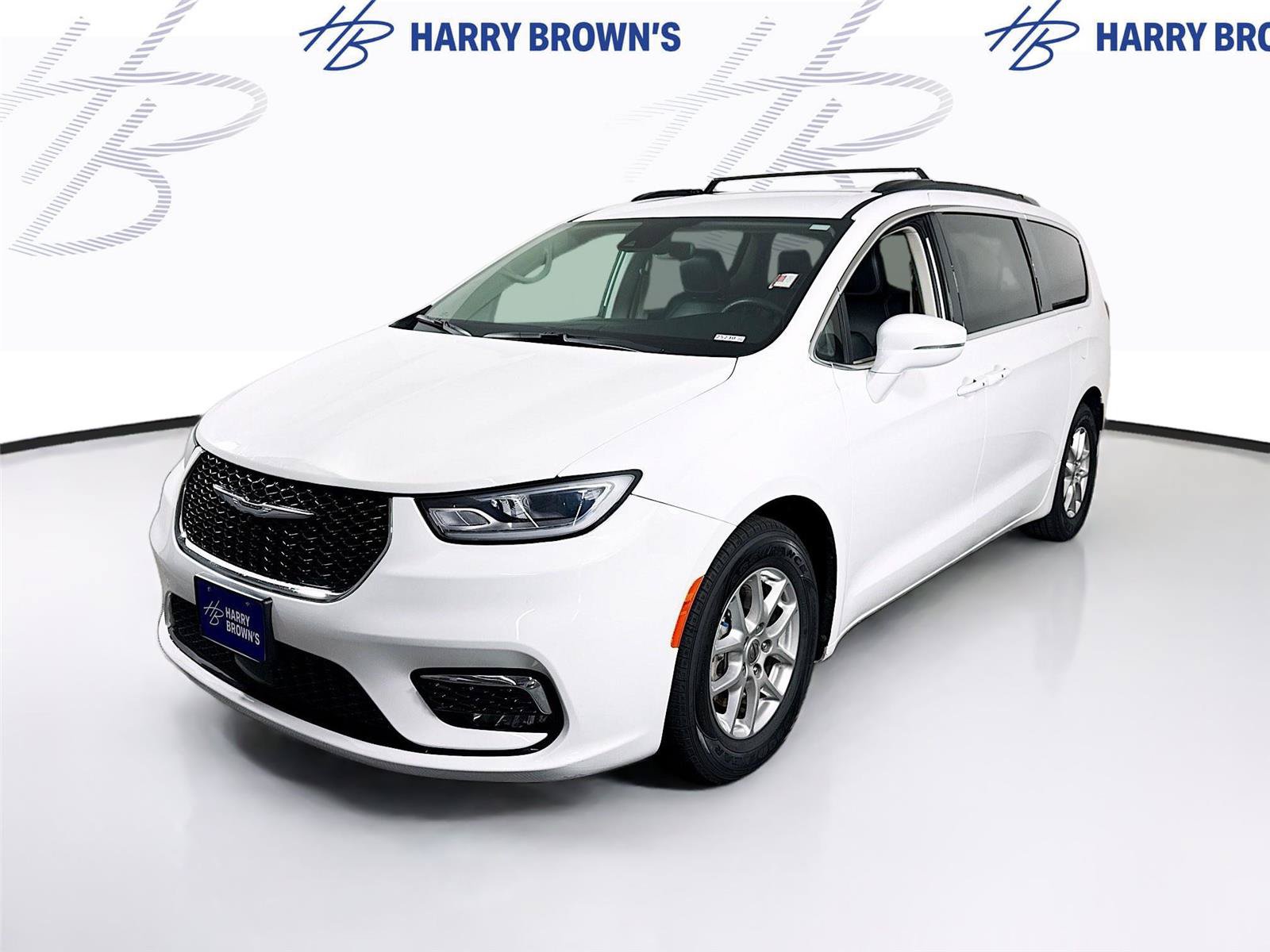 Used 2022 Chrysler Pacifica Touring-L FWD image 1