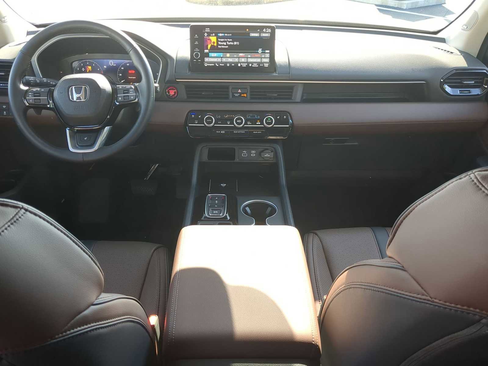 Used 2025 Honda Pilot Elite image 25