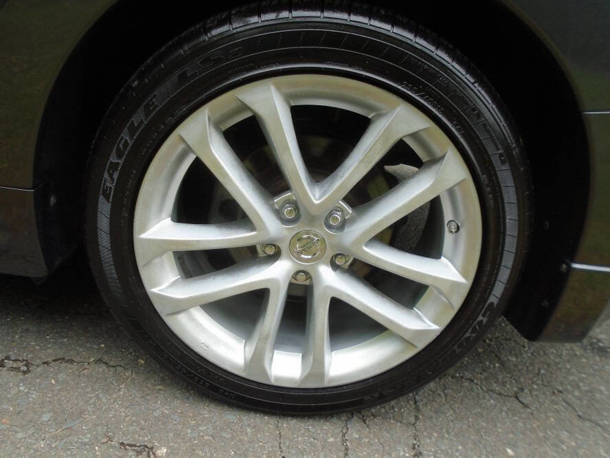 Used 2011 Nissan Altima 3.5 SR FWD image 25