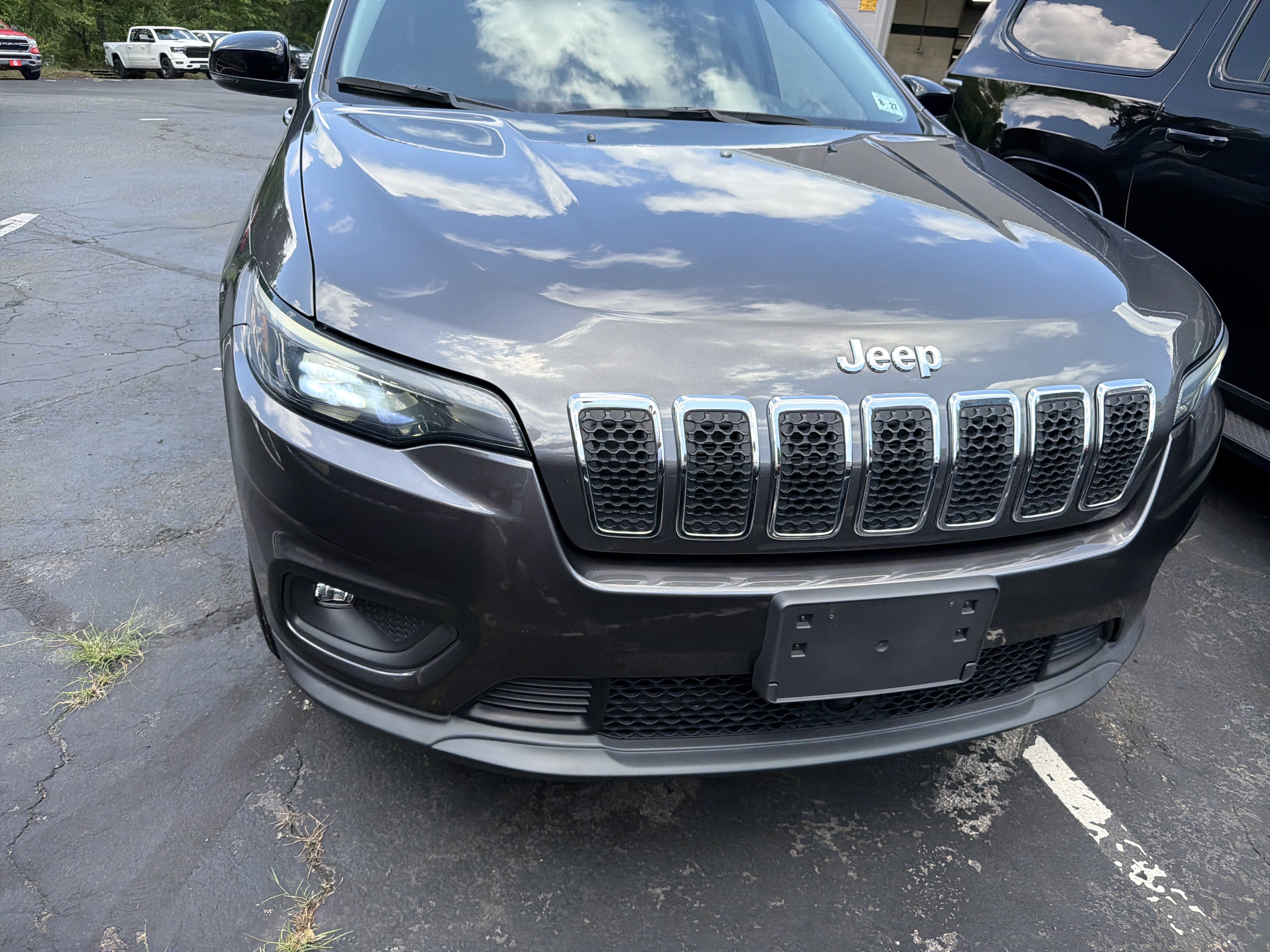 Certified 2022 Jeep Cherokee Latitude Lux AWD/4WD image 2