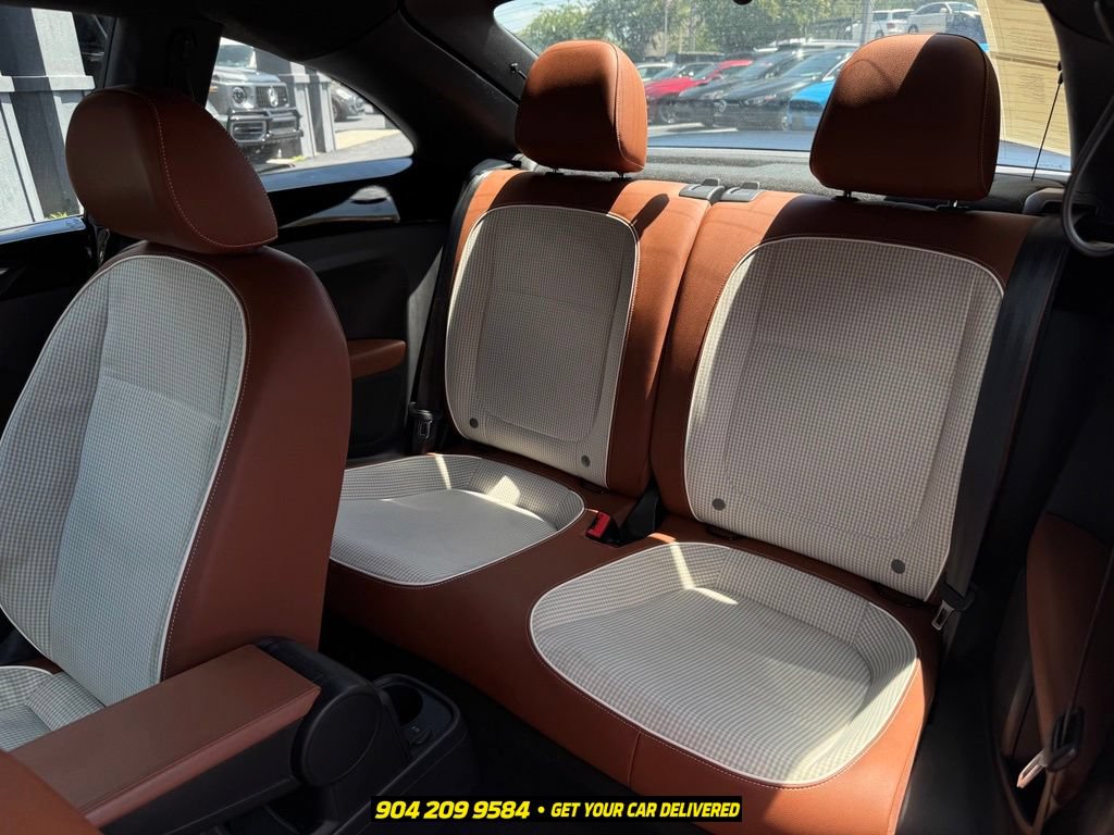 Used 2016 Volkswagen Beetle 1.8T Classic FWD image 24