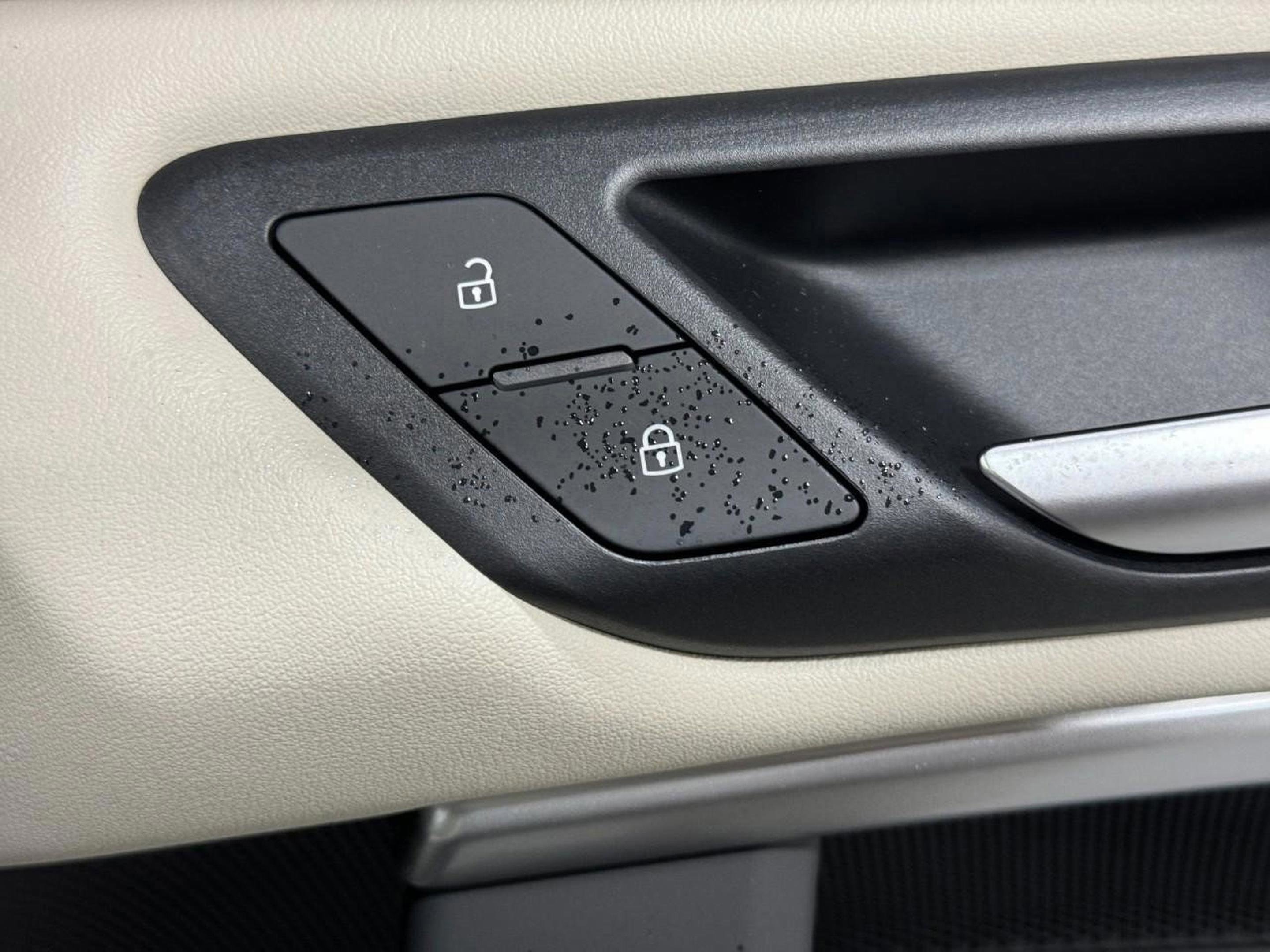 New 2025 Audi Q5 Premium image 32