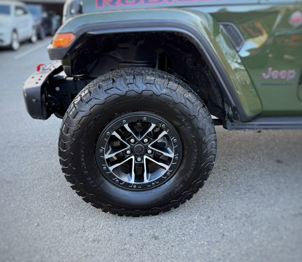 Used 2024 Jeep Wrangler Unlimited Rubicon AWD/4WD image 21