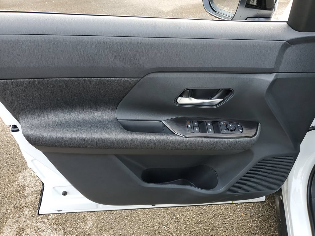 New 2026 Nissan Kicks SV w/ SV Premium Package FWD image 14