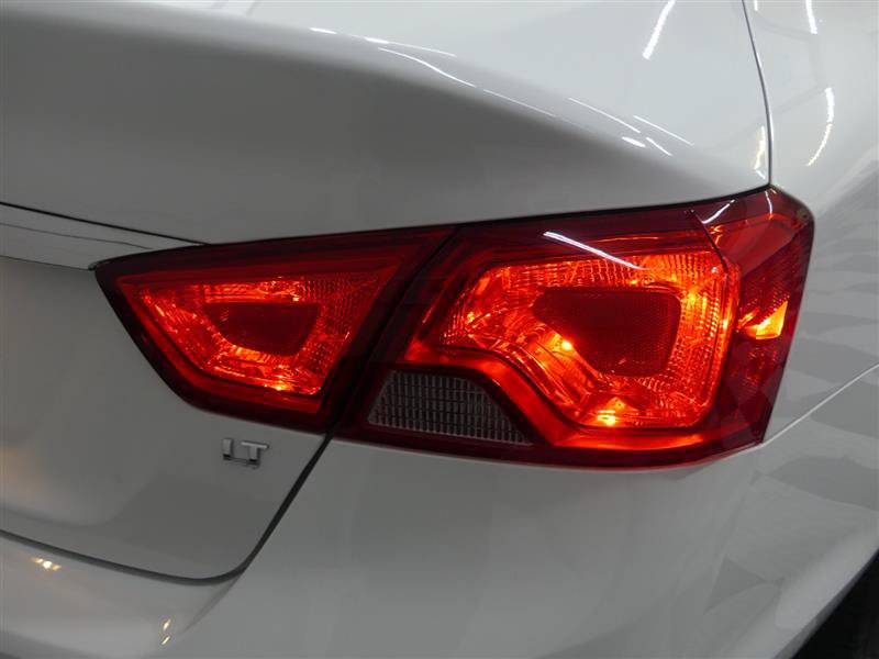Used 2015 Chevrolet Impala LT w/ Convenience Package FWD image 16