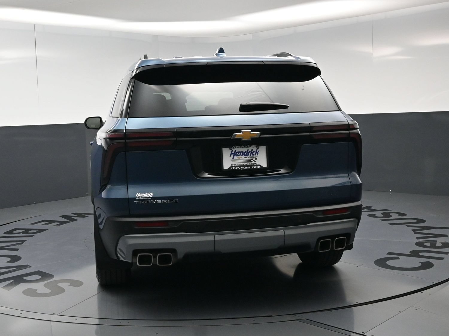 Used 2025 Chevrolet Traverse LT FWD image 8