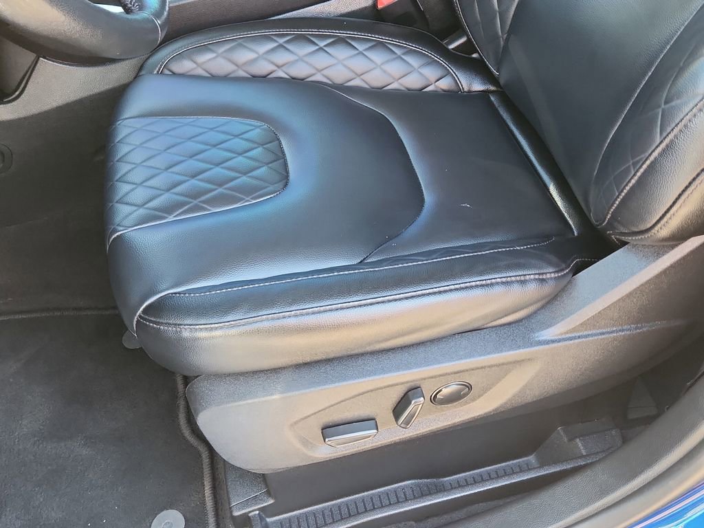 Used 2024 Ford Edge Titanium image 7