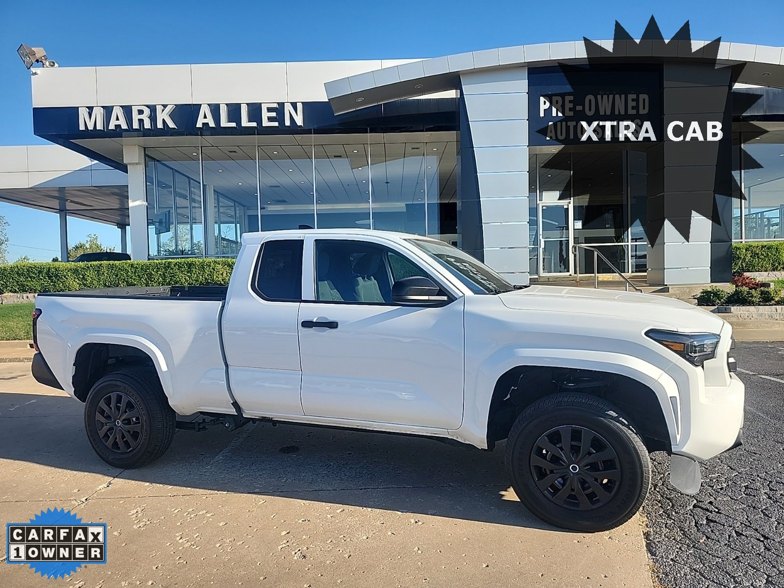 Used 2024 Toyota Tacoma SR image 1