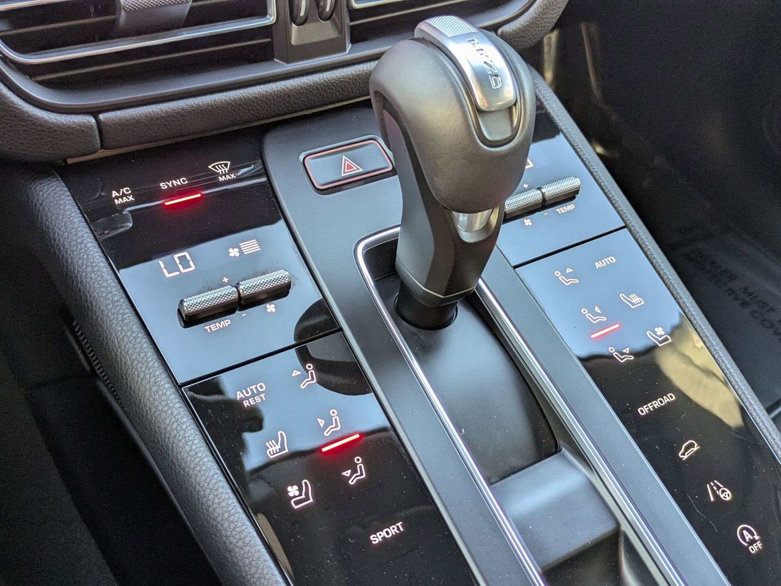 Certified 2026 Porsche Macan image 24