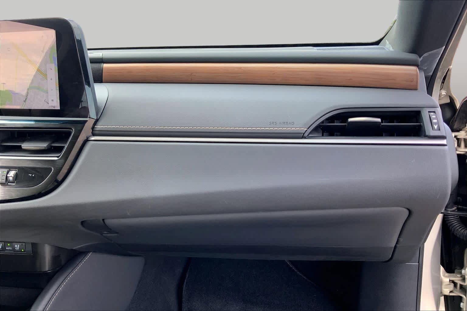 Used 2024 Lexus ES 350 w/ Premium Package FWD image 18
