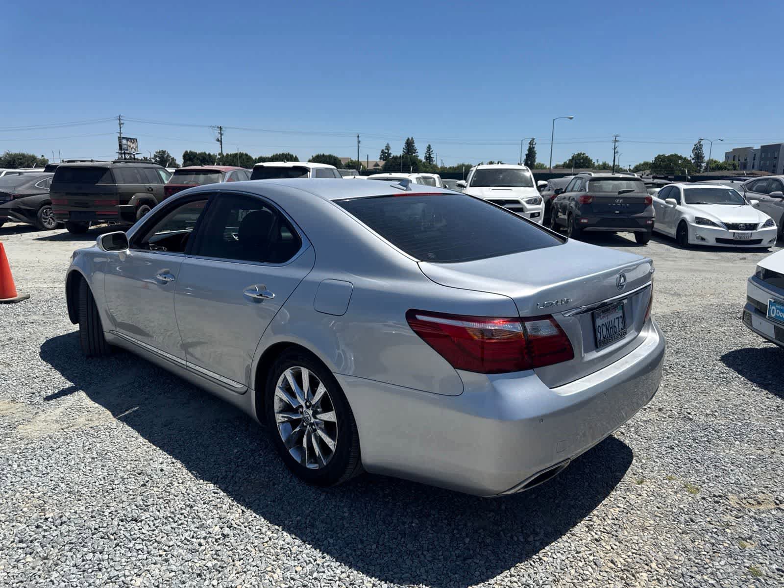 Used 2010 Lexus LS 460 RWD image 6
