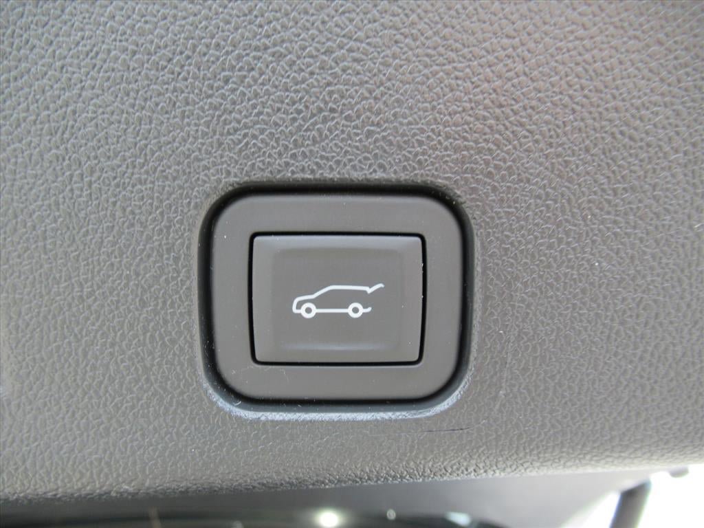 Used 2025 GMC Acadia Elevation FWD image 33