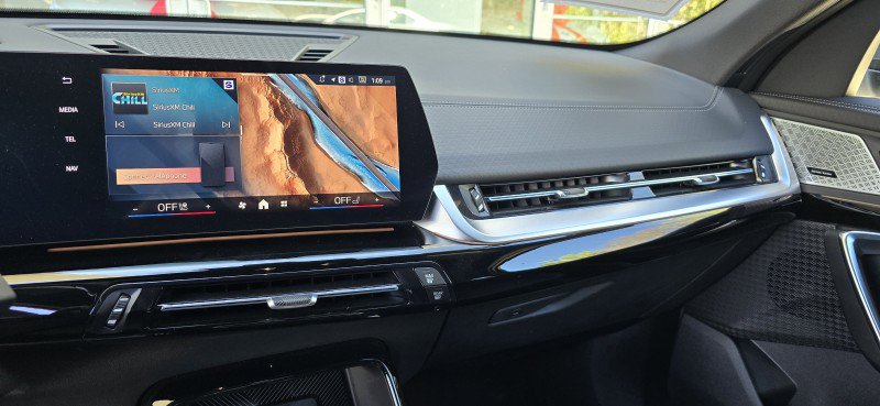 Certified 2025 BMW X2 xDrive28i w/ Premium Package image 22