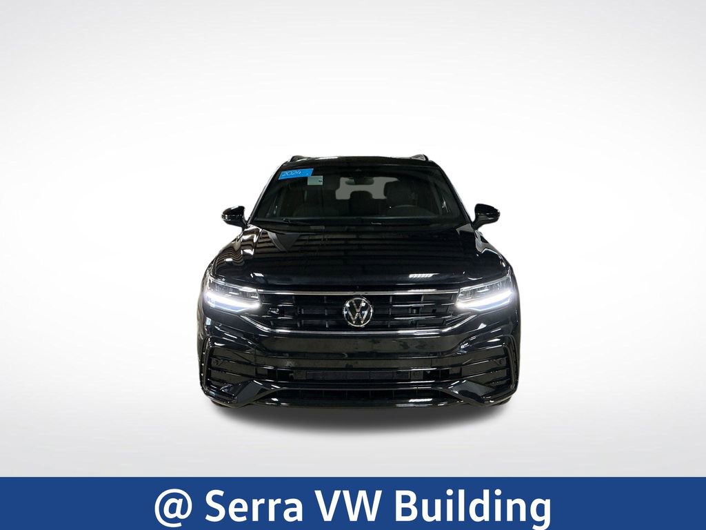 Used 2024 Volkswagen Tiguan SE R-Line AWD/4WD image 9
