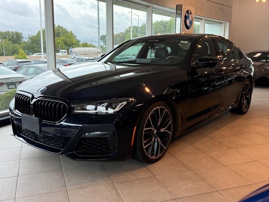 Used 2022 BMW M550i xDrive w/ Dynamic Handling Package AWD/4WD image 1