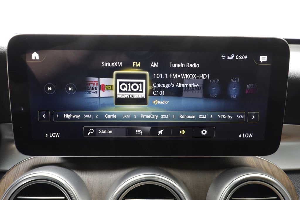 Used 2022 Mercedes-Benz GLC 300 4MATIC image 9