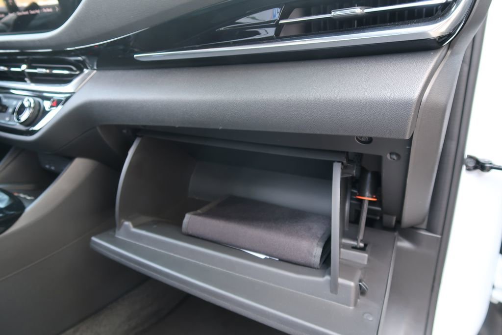 Certified 2024 Buick Envista Sport Touring w/ Convenience I Package image 37