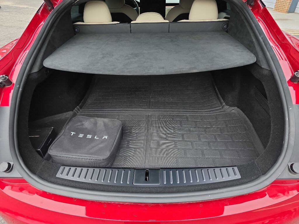 Used 2022 Tesla Model S image 19
