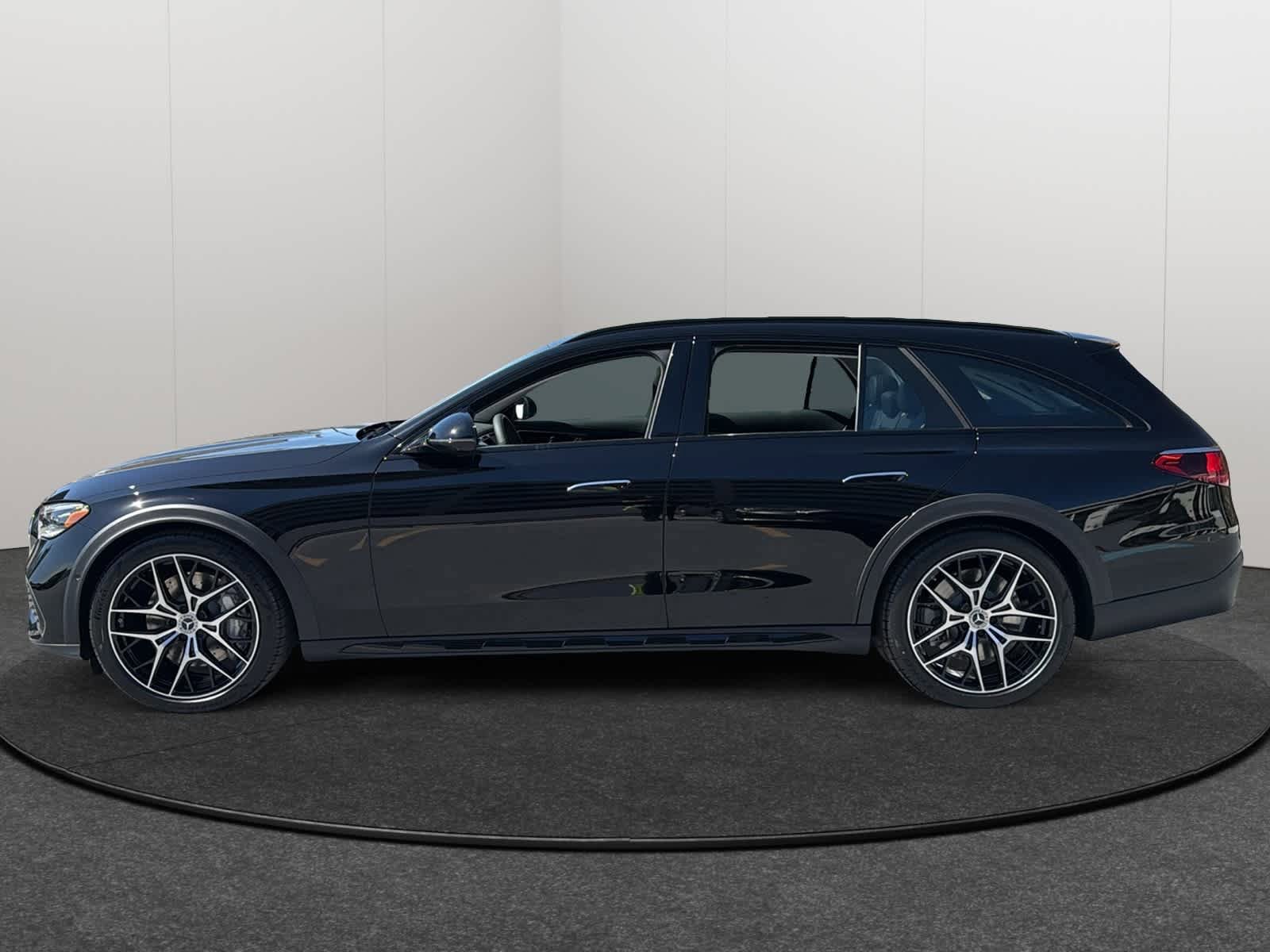 New 2026 Mercedes-Benz E 450 4MATIC All-Terrain Wagon image 3