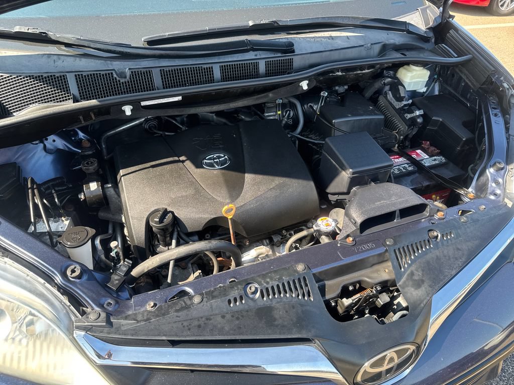 Used 2018 Toyota Sienna LE AWD/4WD image 46
