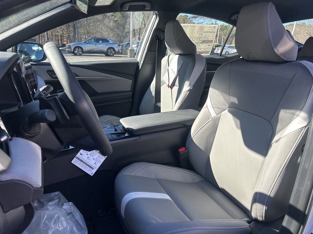 New 2026 Toyota Camry SE image 3