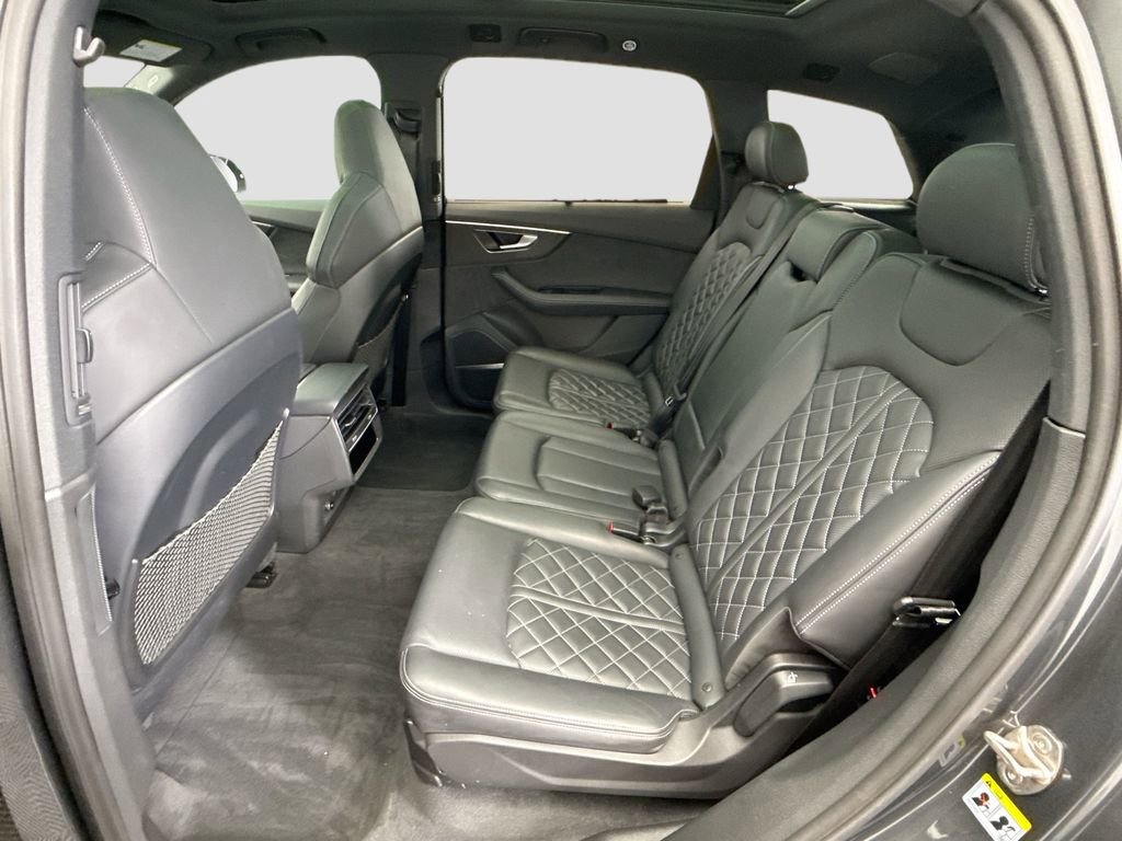Used 2023 Audi SQ7 Prestige w/ Prestige Package image 20