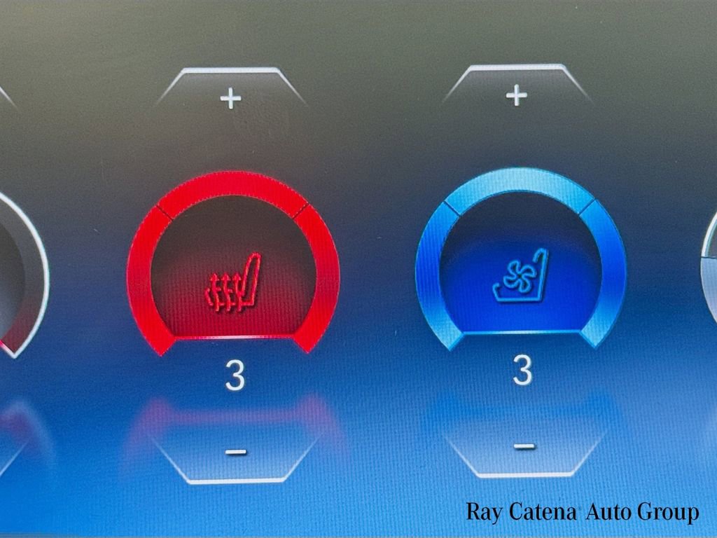 Certified 2023 BMW X7 xDrive40i w/ Premium Package image 21