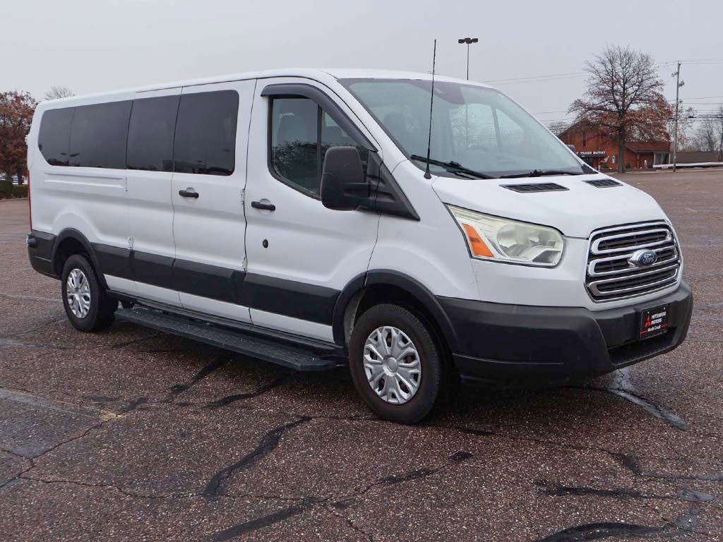 Used 2015 Ford Transit 350 XLT image 32