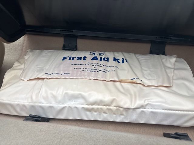 Used 1989 Mercedes-Benz 300 CE Coupe image 34