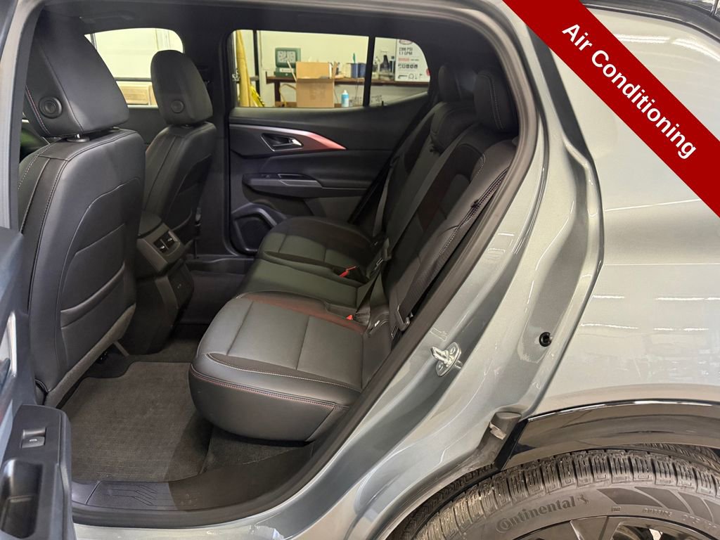 Used 2024 Chevrolet Equinox EV RS w/ LPO, Trailering Package FWD image 35