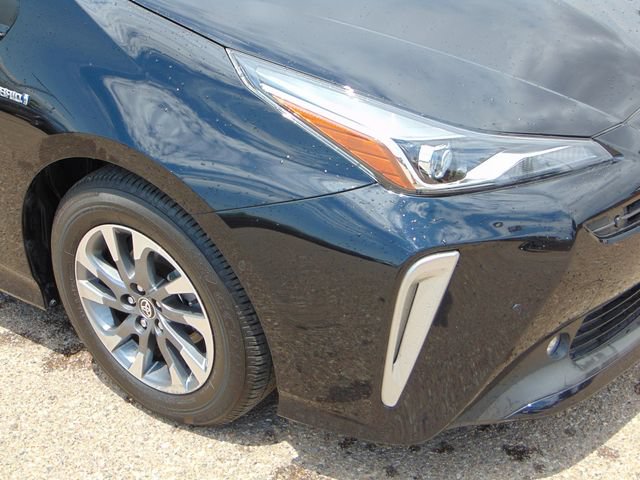 Used 2022 Toyota Prius FWD image 2
