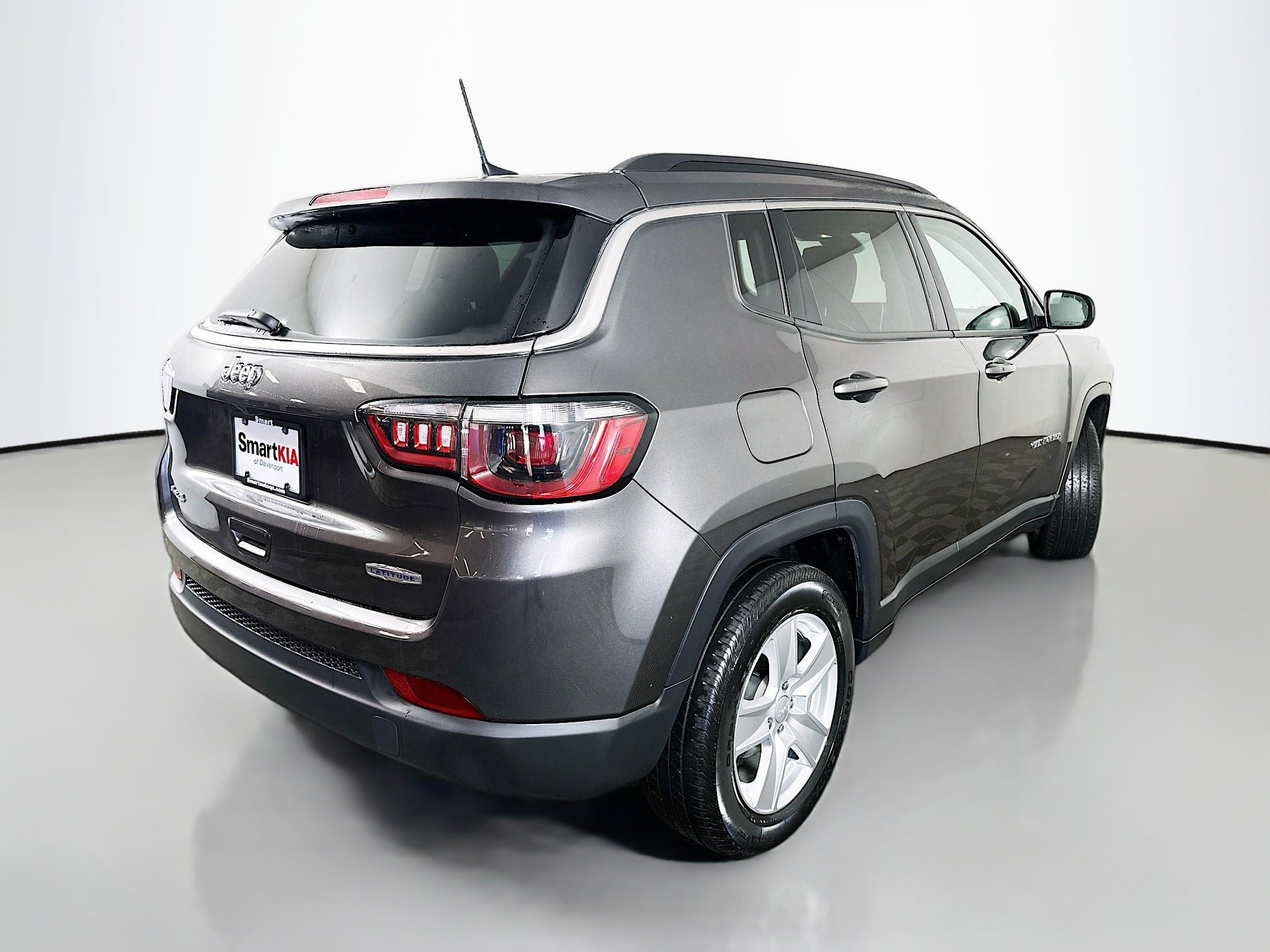 Used 2022 Jeep Compass Latitude w/ Convenience Group AWD/4WD image 7