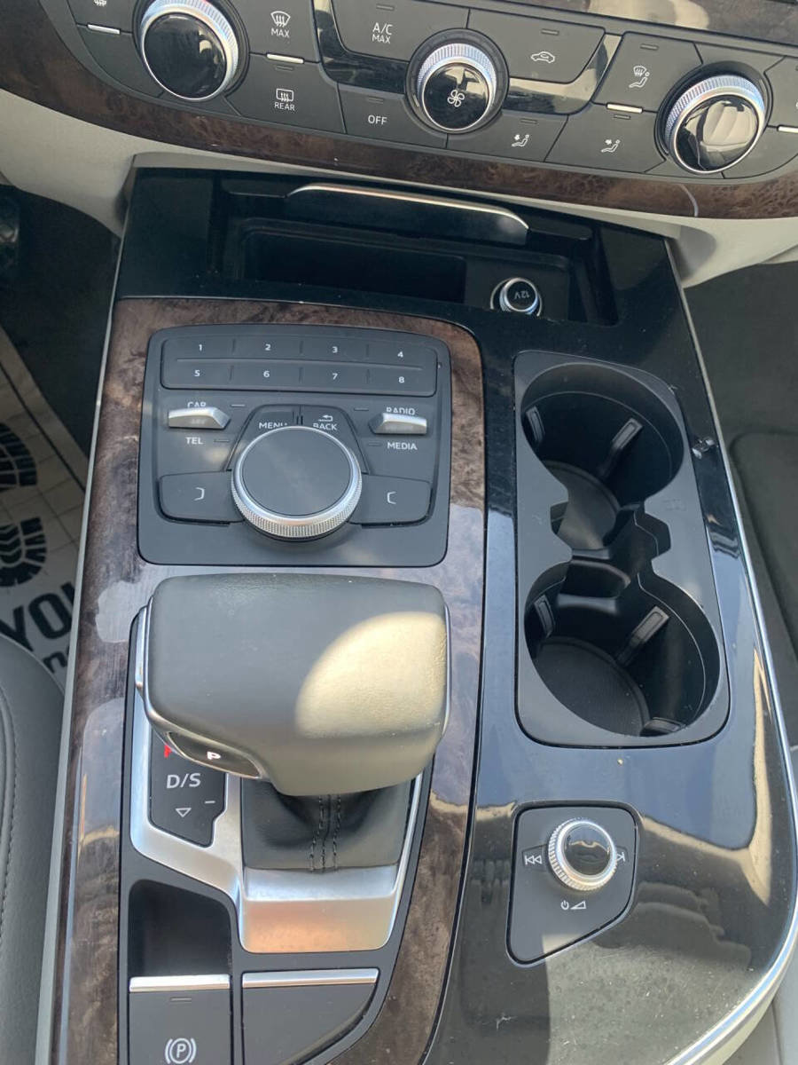 Used 2017 Audi Q7 3.0T Premium image 19