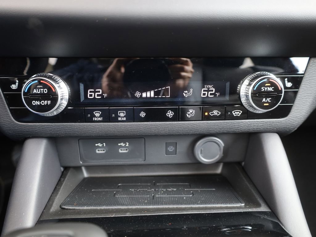 New 2025 Mitsubishi Outlander SE image 44