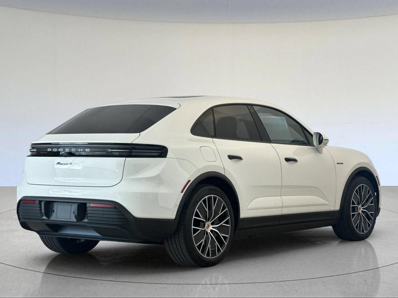 New 2026 Porsche Macan 4 Electric AWD/4WD image 8