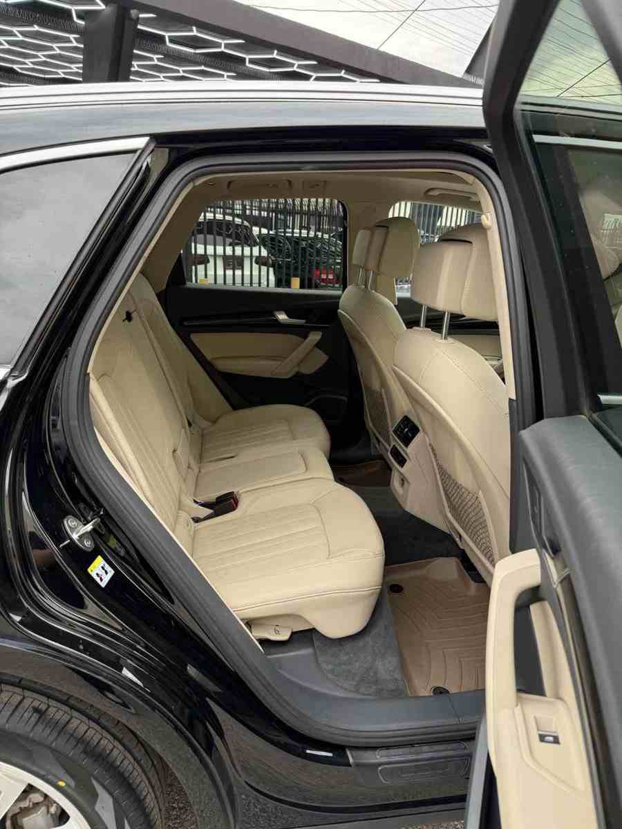 Used 2018 Audi Q5 2.0T Premium Plus w/ Premium Plus Package image 16