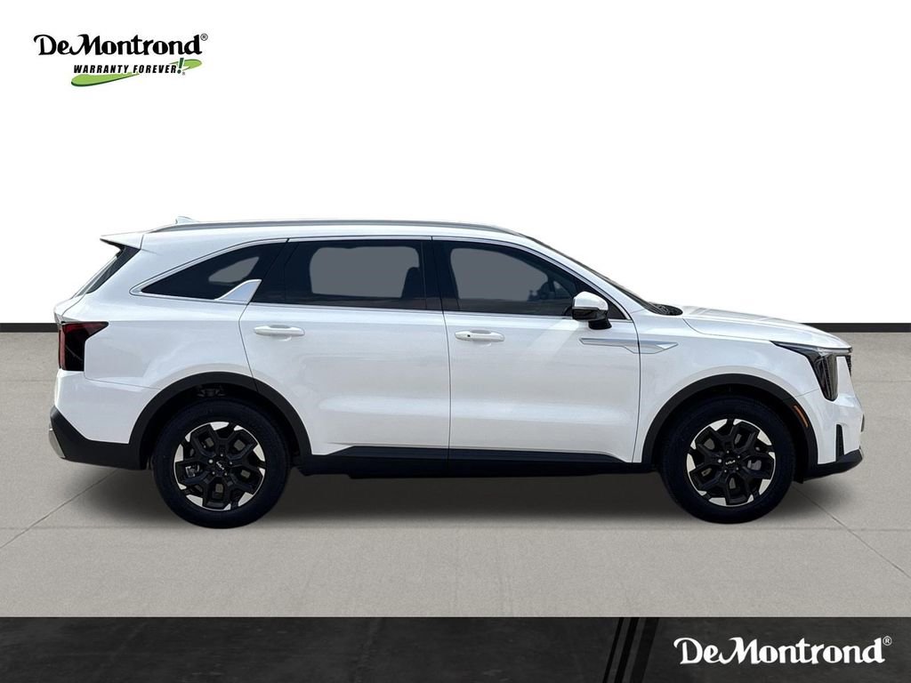 Used 2026 Kia Sorento S w/ S Panoramic Sunroof Package FWD image 4
