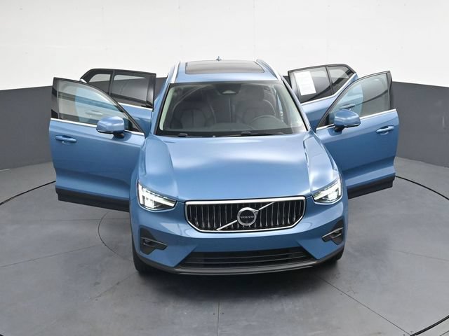 Used 2024 Volvo XC40 B5 Plus AWD/4WD image 37