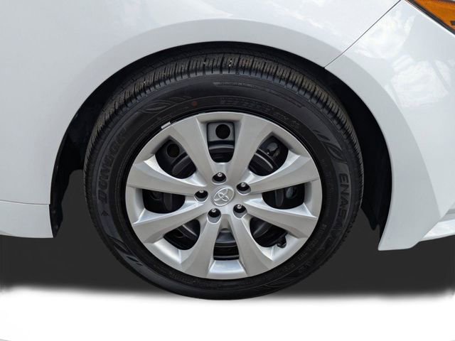Used 2025 Toyota Corolla LE image 12