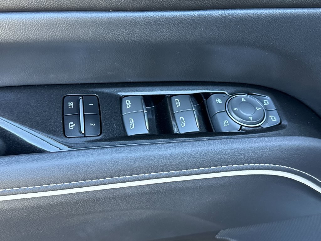 Used 2024 Cadillac Escalade Sport w/ LPO, ONYX Package AWD/4WD image 13
