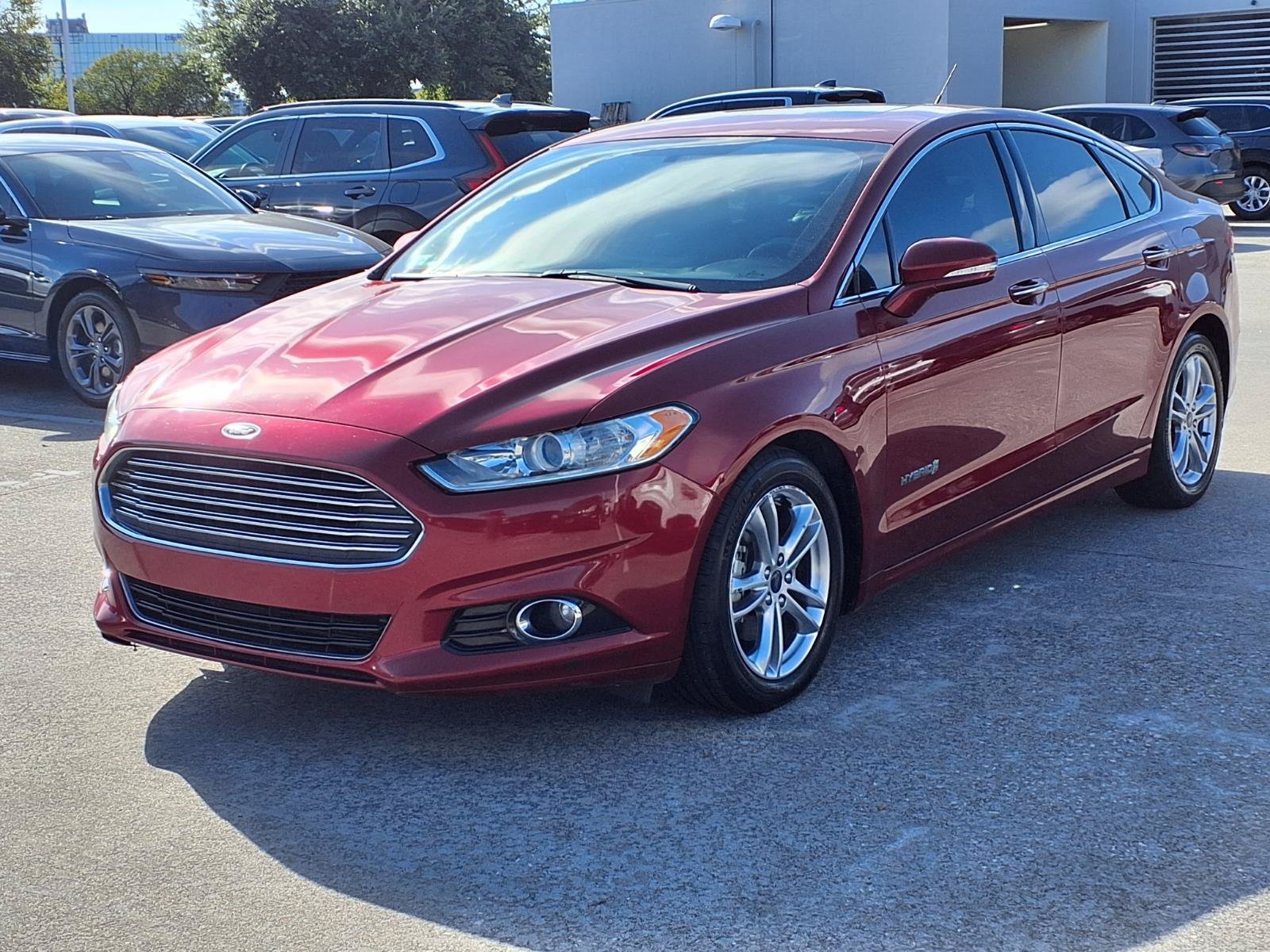Used 2016 Ford Fusion Titanium FWD image 23